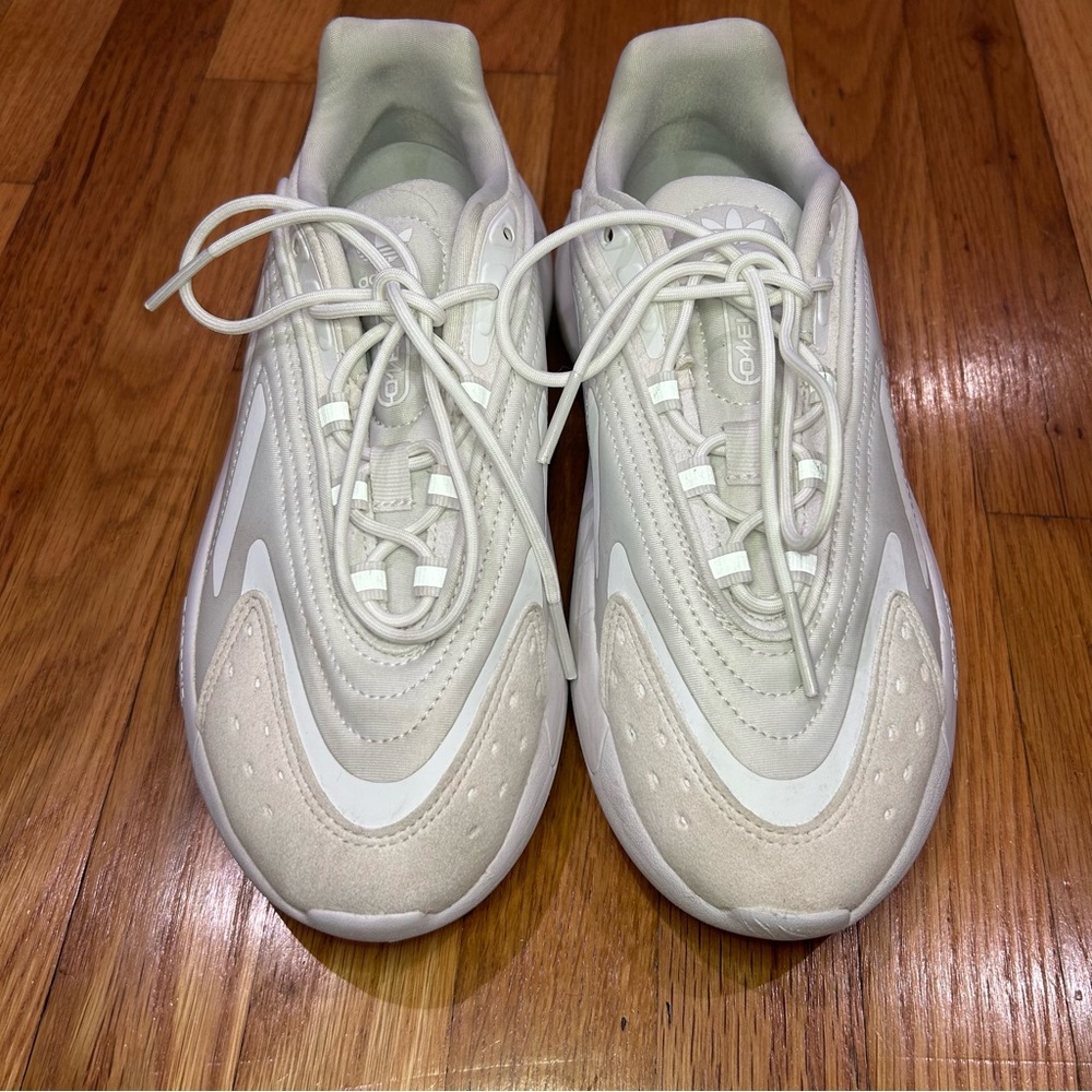 White Adidas Ozelia Big Kids Size 6